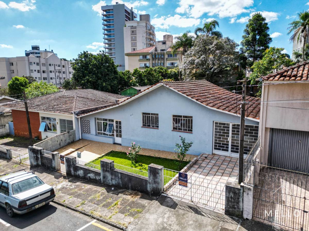 Casa à venda, com 4 quartos, 130m²